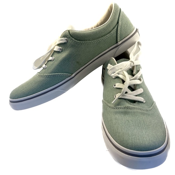 BN W9.5 Eddie Bauer Chatham Celadon Sneakers - Picture 1 of 5